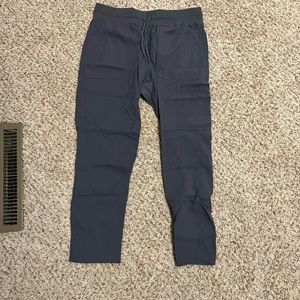 Carhartt slim leg scrub pant size large in grey